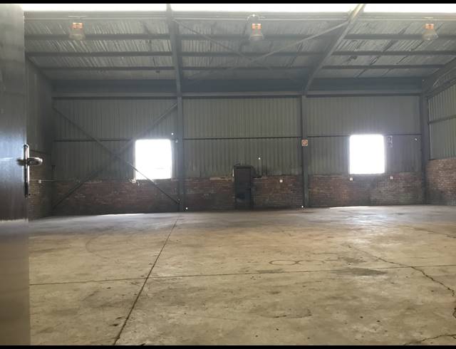 510M² WAREHOUSE TO LET IN WADEVILLE